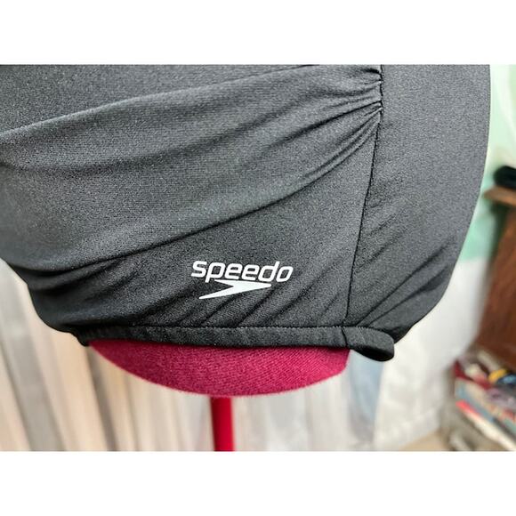 Speedo one piece swimsuit v neck  black - Picture 3 of 10